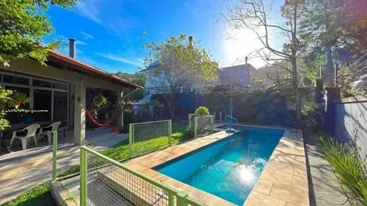 Casa de Condomínio com 3 Quartos à venda, 348m² no Hípica, Porto Alegre