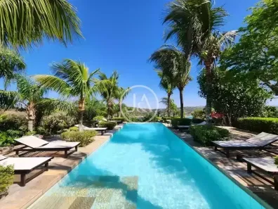 Casa com 5 Quartos à venda, 1200m² no Ferradura, Armação dos Búzios