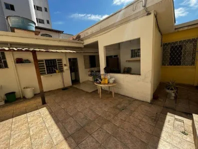 Casa com 3 Quartos para alugar, 100m² no Sagrada Família, Belo Horizonte