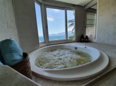Sobrado com 4 Quartos para venda ou aluguel, 357m² no Portogalo, Angra dos Reis