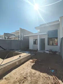 Casa com 3 Quartos à venda, 87m² no Extensão do Bosque, Rio das Ostras