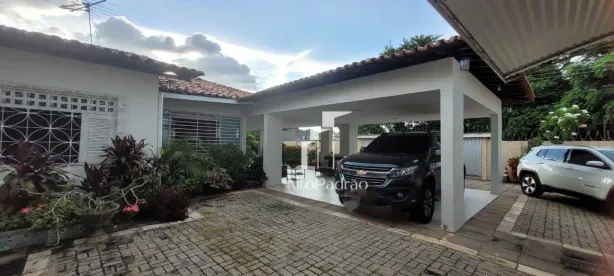 Casa com 4 Quartos para alugar, 500m² no Fátima, Teresina