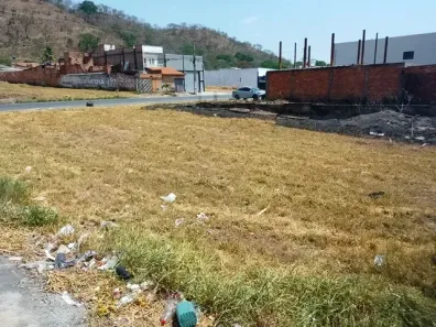 Lote/Terreno para alugar, 300m² no Residencial Flor do Ipê I, Senador Canedo