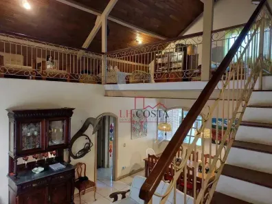 Casa com 3 Quartos à venda, 250m² no Piratininga, Niterói