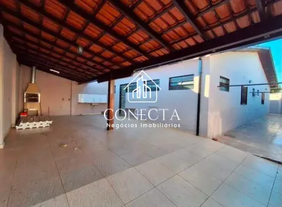 Casa com 3 Quartos para alugar, 150m² no Planalto, Uberlândia