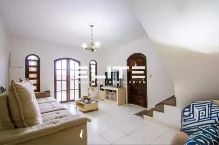 Sobrado com 3 Quartos à venda, 225m² no Vila Valparaíso, Santo André