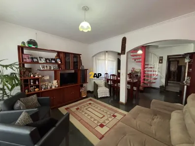 Casa com 3 Quartos à venda, 150m² no Parque Marabá, Taboão da Serra