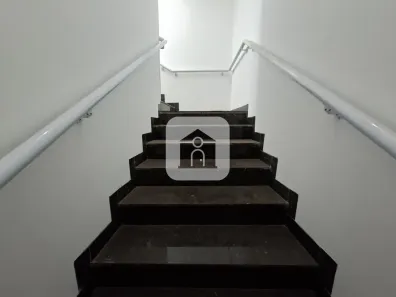 Sobrado com 3 Quartos para alugar, 130m² no Segismundo Pereira, Uberlândia