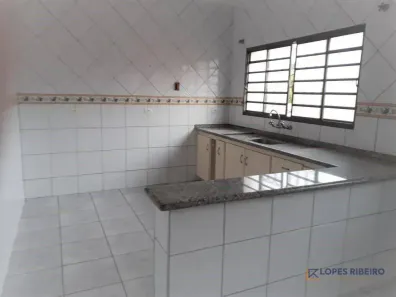 Sobrado com 3 Quartos para alugar, 110m² no Residencial Furlan, Santa Bárbara D'Oeste
