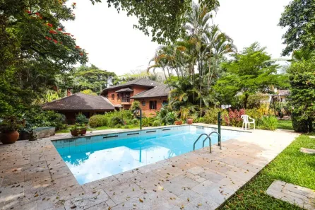 Casa com 5 Quartos para alugar, 700m² no Vila Santo Antônio, Cotia