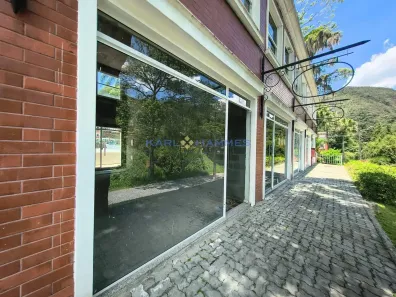 Ponto Comercial à venda, 30m² no Quarteirão Brasileiro, Petrópolis