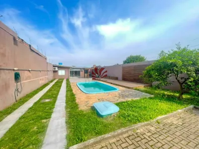 Casa com 3 Quartos para alugar, 132m² no Niterói, Canoas