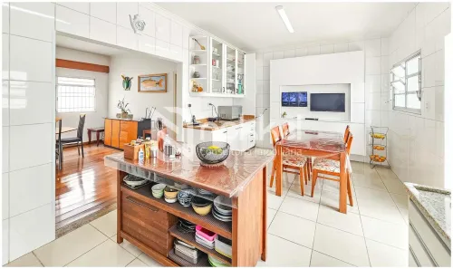 Casa com 4 Quartos à venda, 380m² no Bosque da Saúde, São Paulo