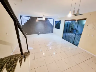 Casa com 3 Quartos à venda, 270m² no Centro, Nilópolis