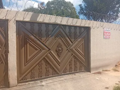 Casa com 3 Quartos para alugar, 200m² no Jardim Novo Mundo, Goiânia