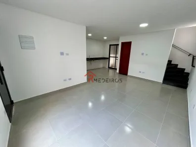Sobrado com 2 Quartos à venda, 70m² no Melvi, Praia Grande