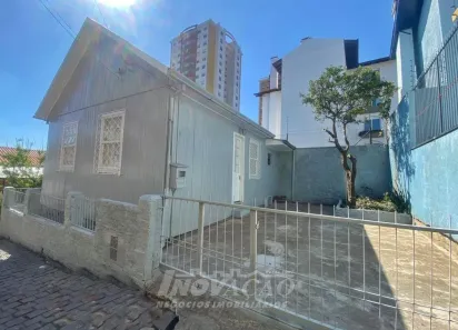 Casa com 2 Quartos para alugar, 70m² no Rio Branco, Caxias do Sul