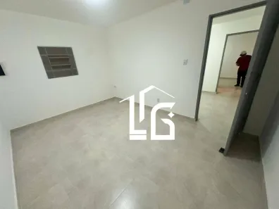 Casa com 3 Quartos à venda, 180m² no Vila Carmosina, São Paulo