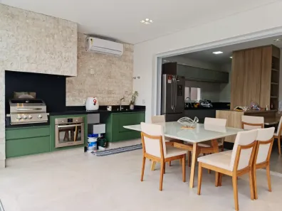 Sobrado com 3 Quartos à venda, 254m² no Vila dos Plátanos, Campinas