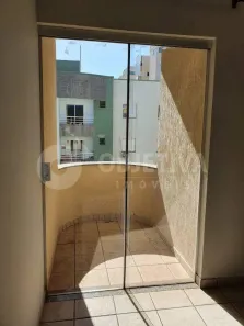 Apartamento com 2 Quartos para alugar, 50m² no Santa Mônica, Uberlândia