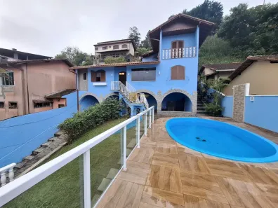 Casa com 3 Quartos à venda, 701m² no Jardim Europa, Teresópolis