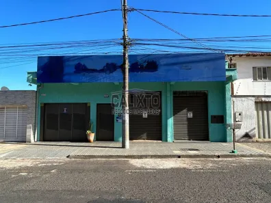 Casa com 3 Quartos à venda, 298m² no Umuarama, Uberlândia