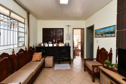 Casa com 3 Quartos à venda, 200m² no Sagrada Família, Belo Horizonte