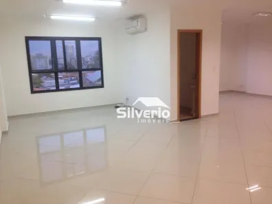 Sala Comercial à venda, 82m² no Jardim São Dimas, São José dos Campos