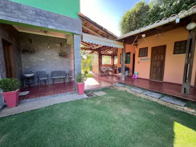 Casa com 4 Quartos à venda, 411m² no Parque Jardim da Serra, Juiz de Fora