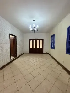 Casa com 2 Quartos para alugar, 132m² no Jardim Chapadão, Campinas