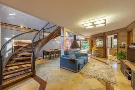 Casa com 4 Quartos para alugar, 280m² no Vila Jardim, Porto Alegre