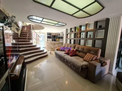 Casa de Condomínio com 5 Quartos à venda, 180m² no Itaipu, Niterói