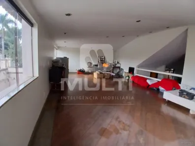 Casa com 3 Quartos à venda, 351m² no Vigilato Pereira, Uberlândia