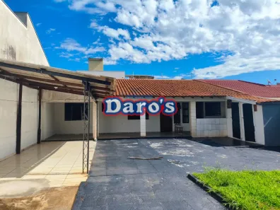 Casa com 2 Quartos para alugar, 130m² no Conjunto Residencial Branca Vieira, Maringá