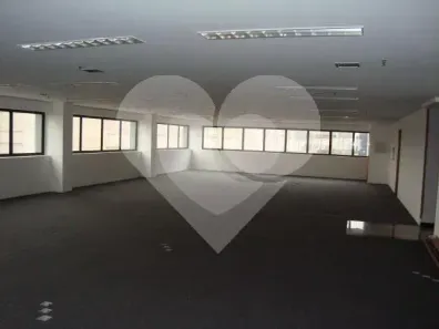 Sala Comercial para alugar, 109m² no Vila Olímpia, São Paulo