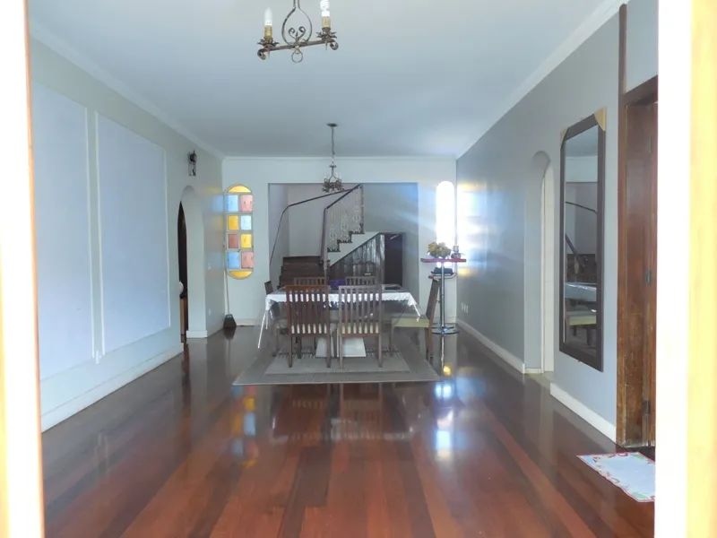 Casa com 5 quartos — Santa Lúcia, Belo Horizonte