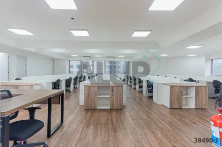 Sala Comercial à venda, 204m² no Cidade Monções, São Paulo