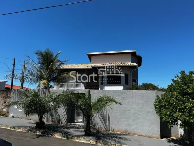 Sobrado com 2 Quartos à venda, 209m² no Loteamento Parque São Martinho, Campinas