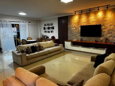 Sobrado com 4 Quartos à venda, 400m² no Shangri-lá, Londrina