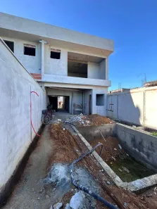 Casa com 3 Quartos à venda, 180m² no Novo Horizonte, Macaé
