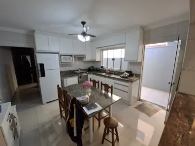 Casa com 3 Quartos à venda, 151m² no Parque Residencial Jaguari, Americana