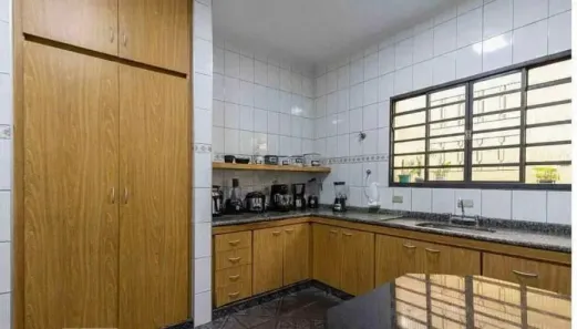 Casa com 3 Quartos à venda, 350m² no Vila Carmosina, São Paulo