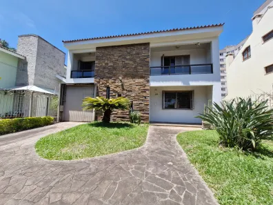 Casa com 3 Quartos à venda, 226m² no Camaquã, Porto Alegre