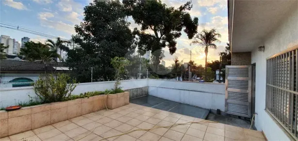 Sobrado com 4 Quartos à venda, 408m² no Vila Cordeiro, São Paulo