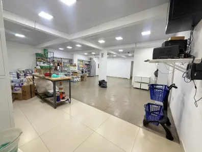 Galpão/Depósito/Armazém com 3 Quartos para alugar, 300m² no Setor Especial, Brasília