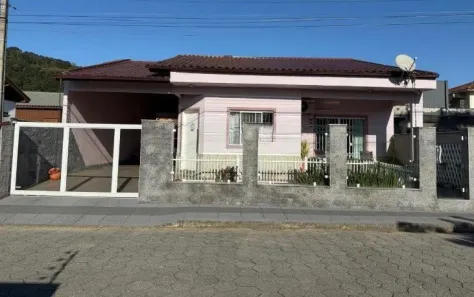 Casa com 3 Quartos à venda, 200m² no Fundos, Biguaçu