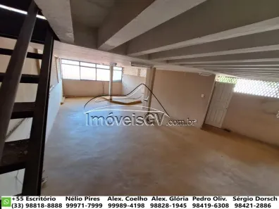 Casa com 6 Quartos à venda, 363m² no Ilha dos Araújos, Governador Valadares