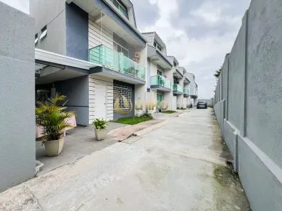 Casa de Condomínio com 4 Quartos à venda, 147m² no Cajuru, Curitiba