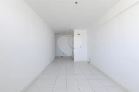 Sala Comercial à venda, 28m² no Madureira, Rio de Janeiro
