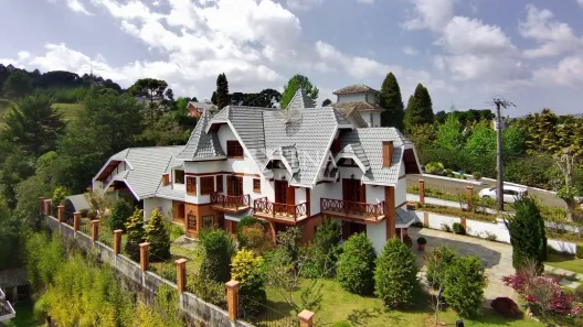 Casa de Condomínio com 6 Quartos à venda, 616m² no Vila Capivari, Campos do Jordão